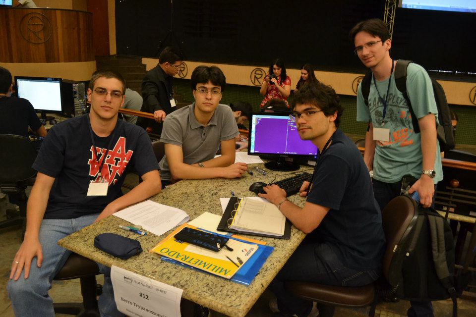 Equipe Berro Trypanossomático na final nacional em Londrina-PR.