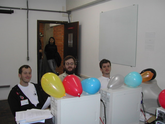 Equipe Triforce participando da etapa regional de 2007, na UFPR