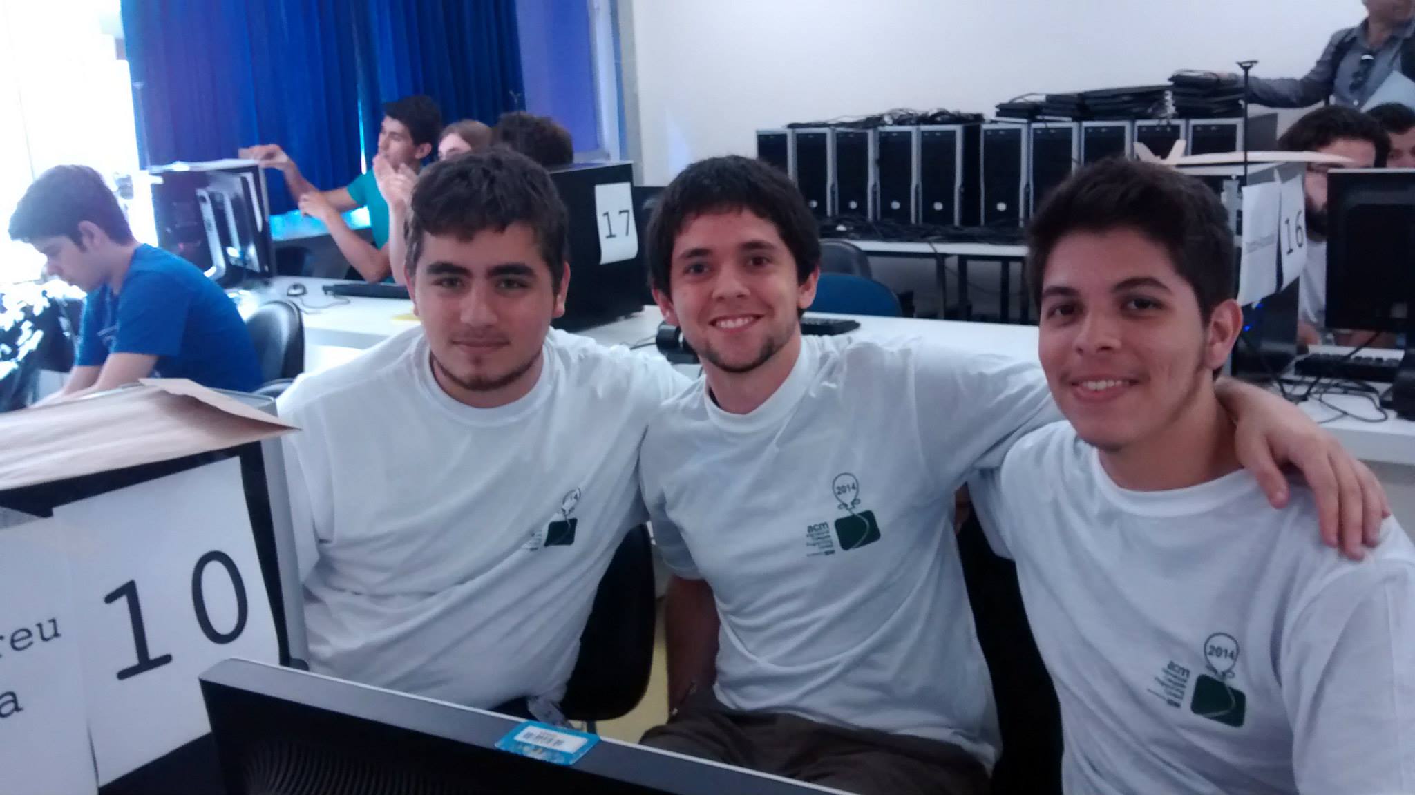 Equipe Dark Sufostreu Trypanosoma na etapa regional de 2014, na UTFPR.