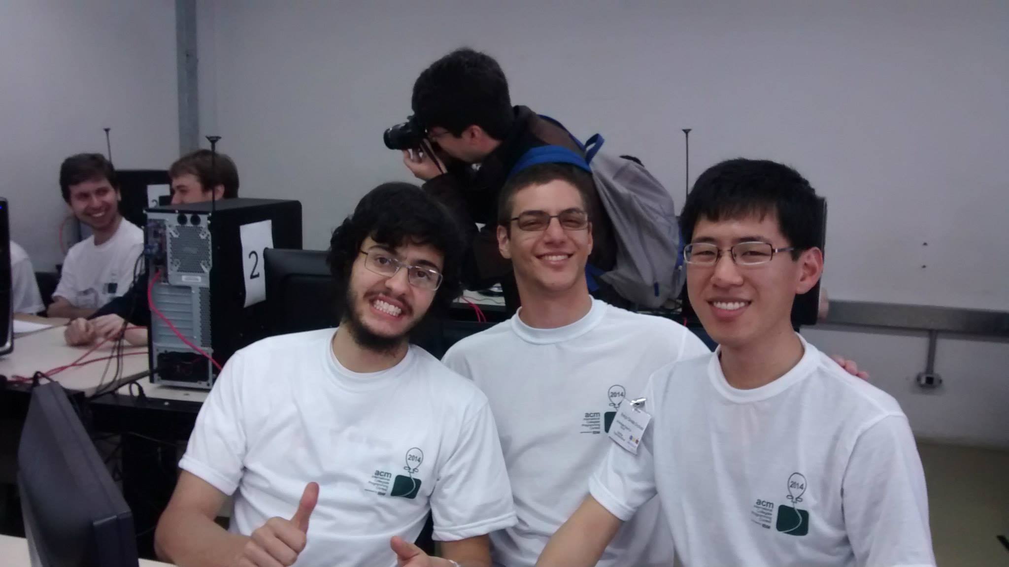 Equipe Garotões Trypanossomáticos na etapa regional de 2014, na UTFPR.