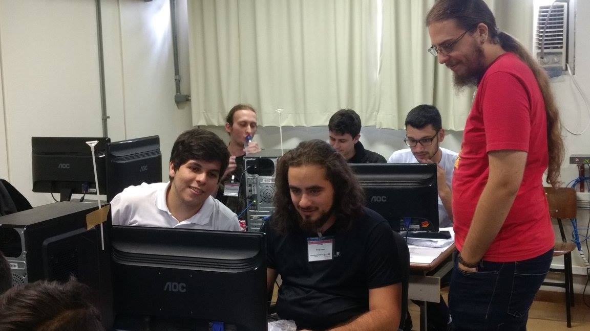Equipe Trypanosoma Toca Vanusa na etapa regional de 2017, na UEPG.