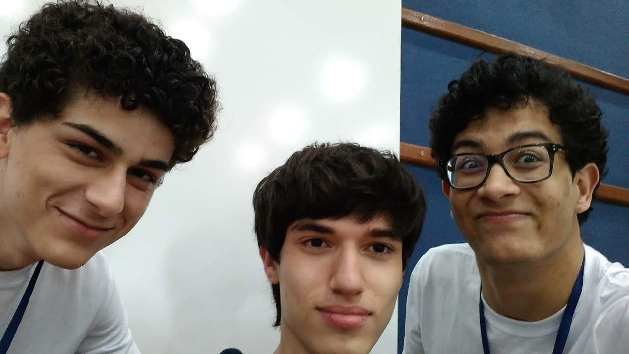 Equipe Improbabilidade Infinita na etapa regional de 2019, na PUCPR.